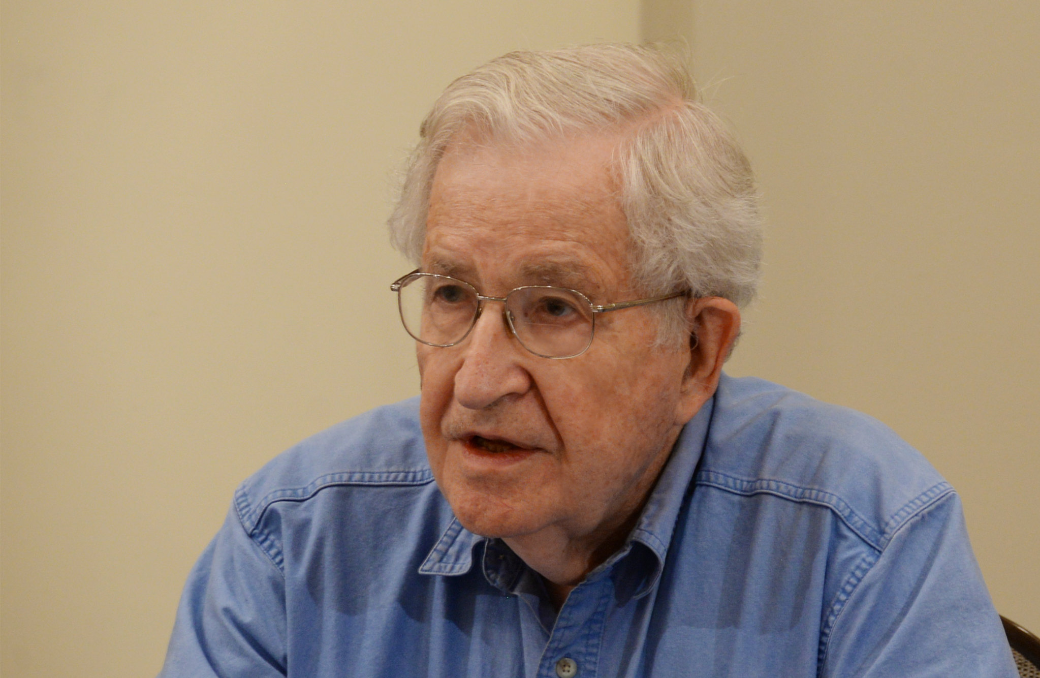 As ideias, visões e crenças de Noam Chomsky