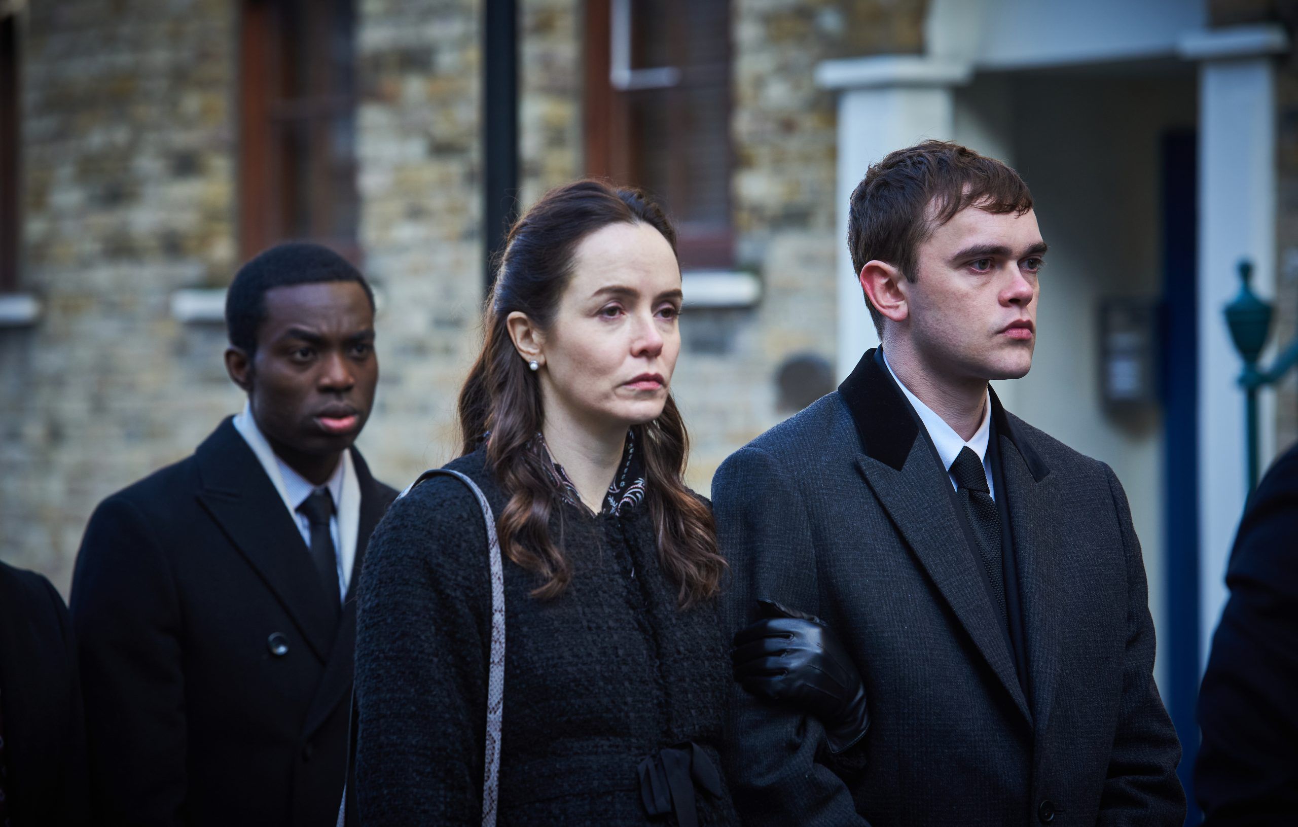 HBO estreia a série “Gangs of London”, de Gareth Evans e Matt Flannery