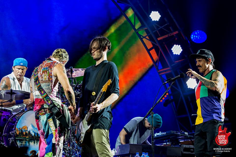 Red Hot Chili Peppers: 11 anos de espera paciente, 90 minutos de saudades quase saciadas