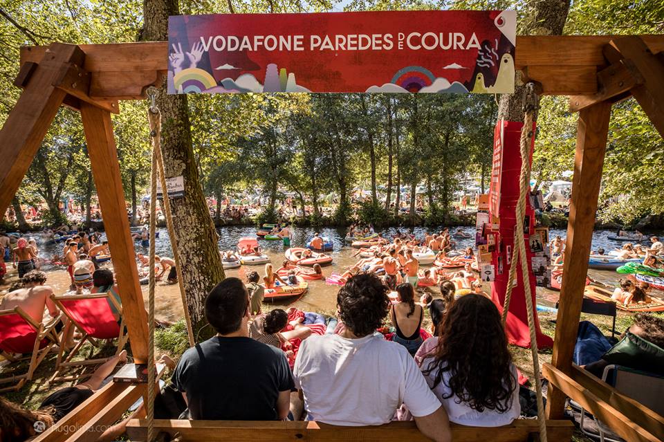 Vodafone Paredes de Coura: o sangue dos Mão Morta e o suor e lágrimas dos Future Islands
