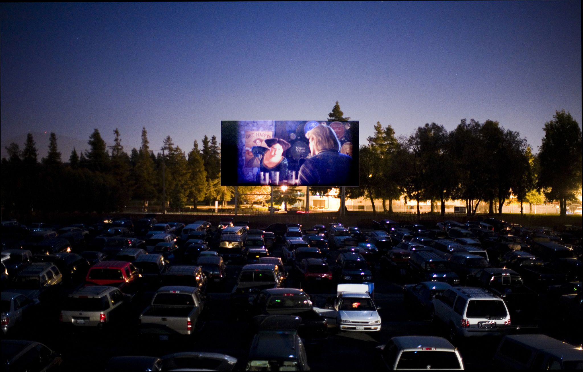 Vai ser possível ver cinema dentro do carro e ao ar livre em Portugal