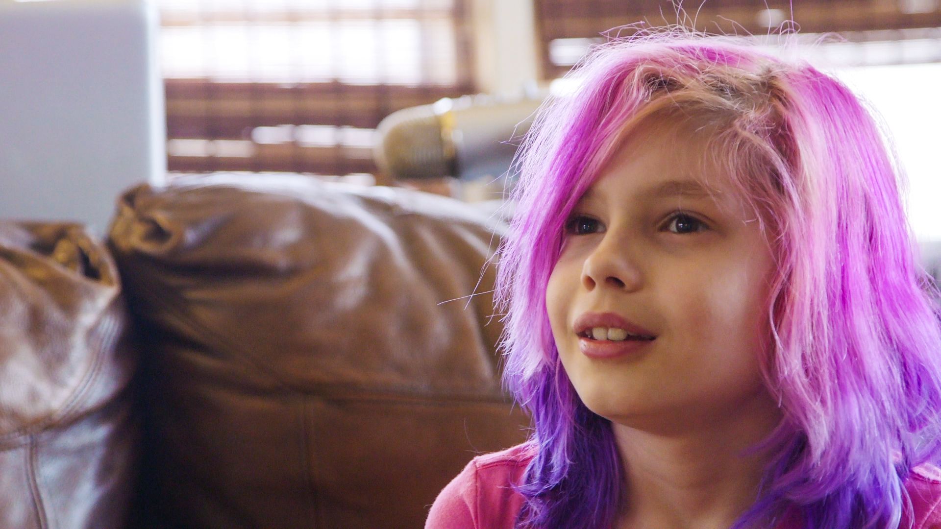 “Transhood”: um documentário que acompanha quatro jovens transgéneros e as suas famílias ao longo de cinco anos