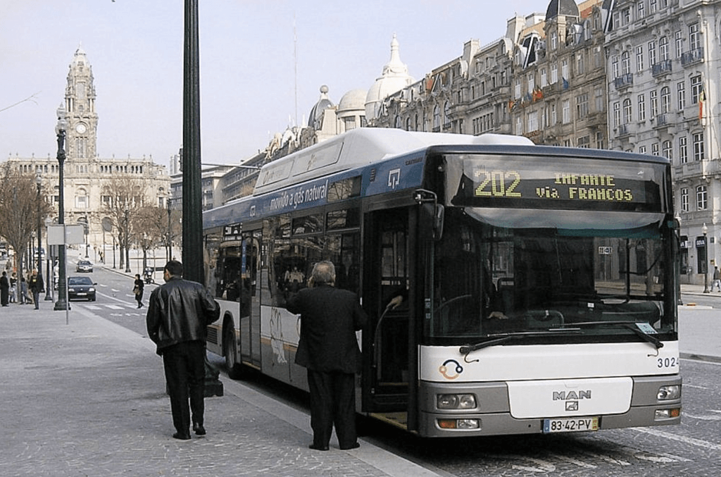 STCP com redução no serviço de transporte público