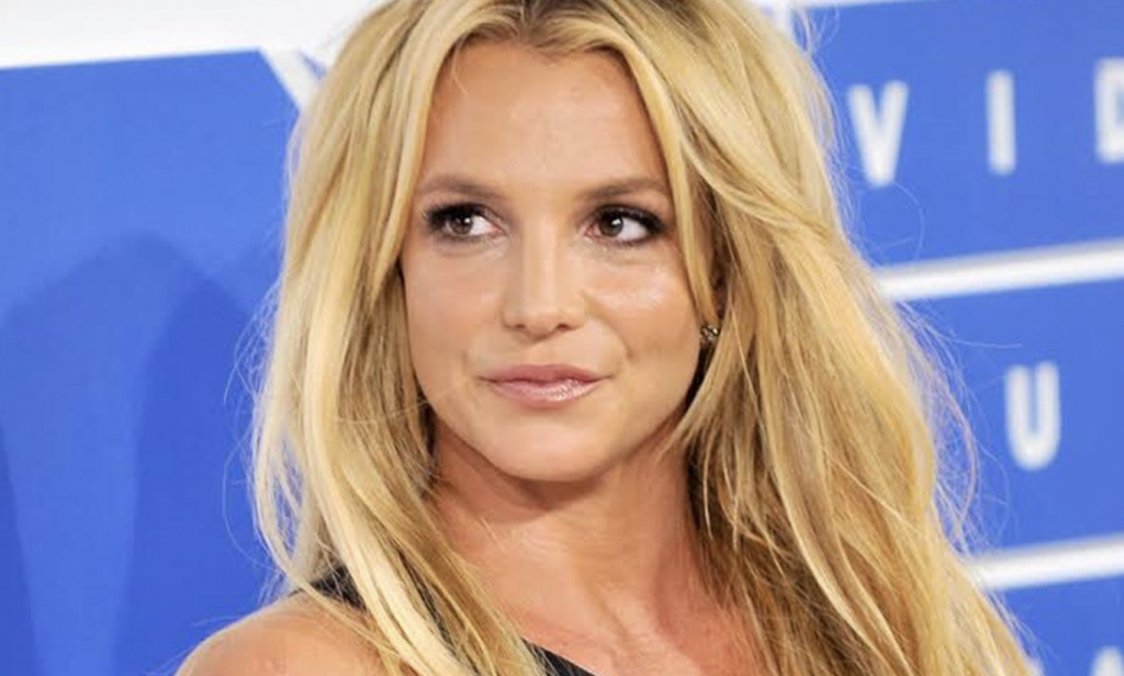 Britney Spears é chamada de “revolucionária comunista”