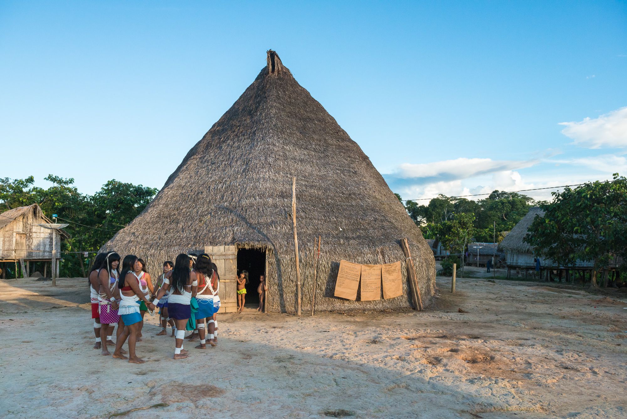 Documentário “Tribes on the Edge”, de Céline S. Cousteau, sobre a Amazónia, é exibido em Aveiro