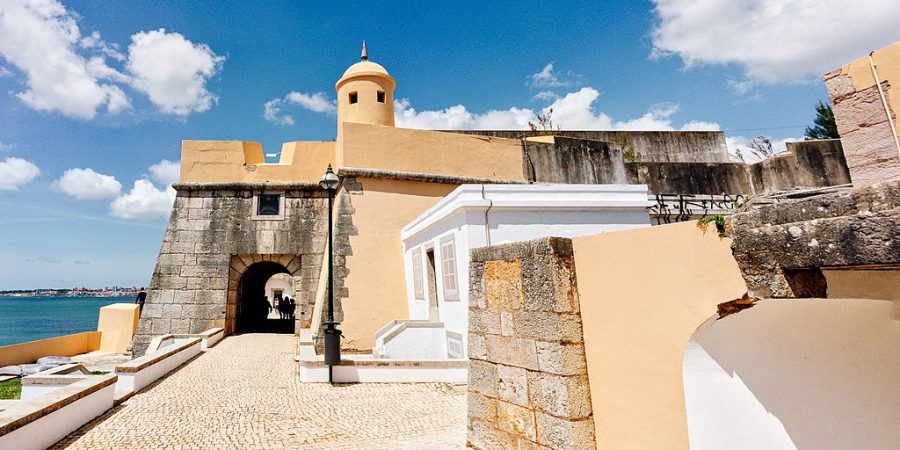 64 jovens artistas vão mostrar as suas criações no Forte de Santo António da Barra, em Cascais