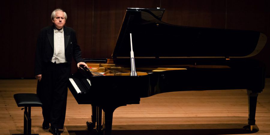 A generosidade genial do pianista Grigory Sokolov