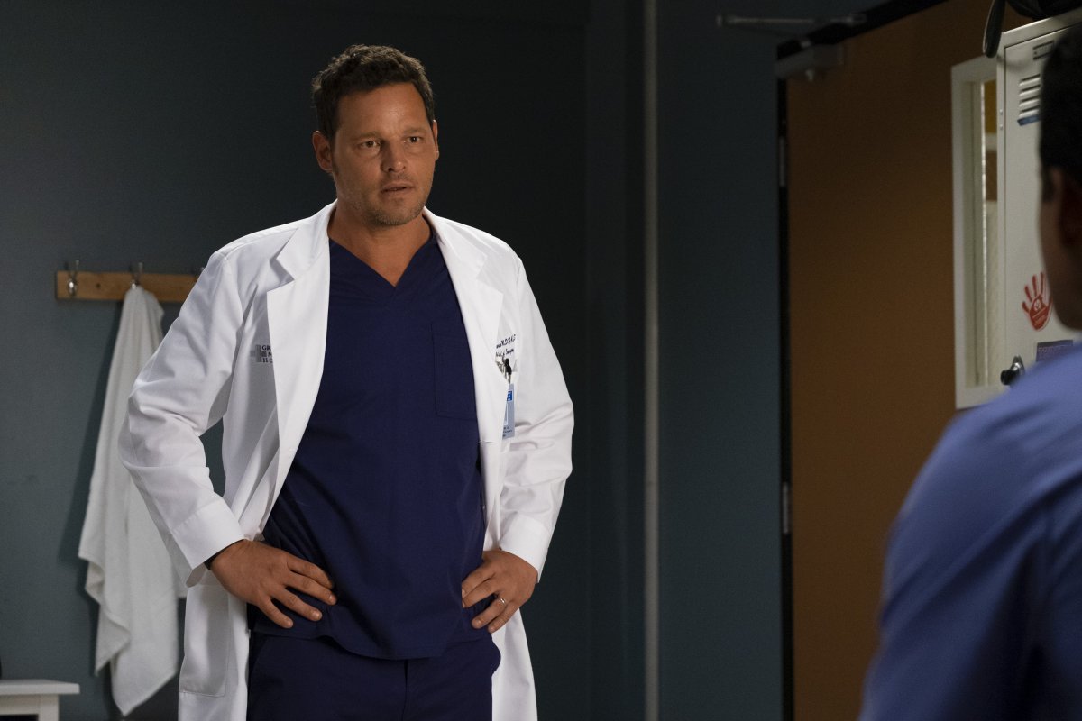 Actor Justin Chambers, que interpreta o Dr. Alex Karev, deixa oficialmente a série “Anatomia de Grey”