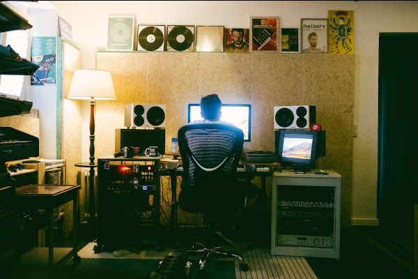 Noiserv edita compilação de canções compostas para bandas sonoras e peças artísticas