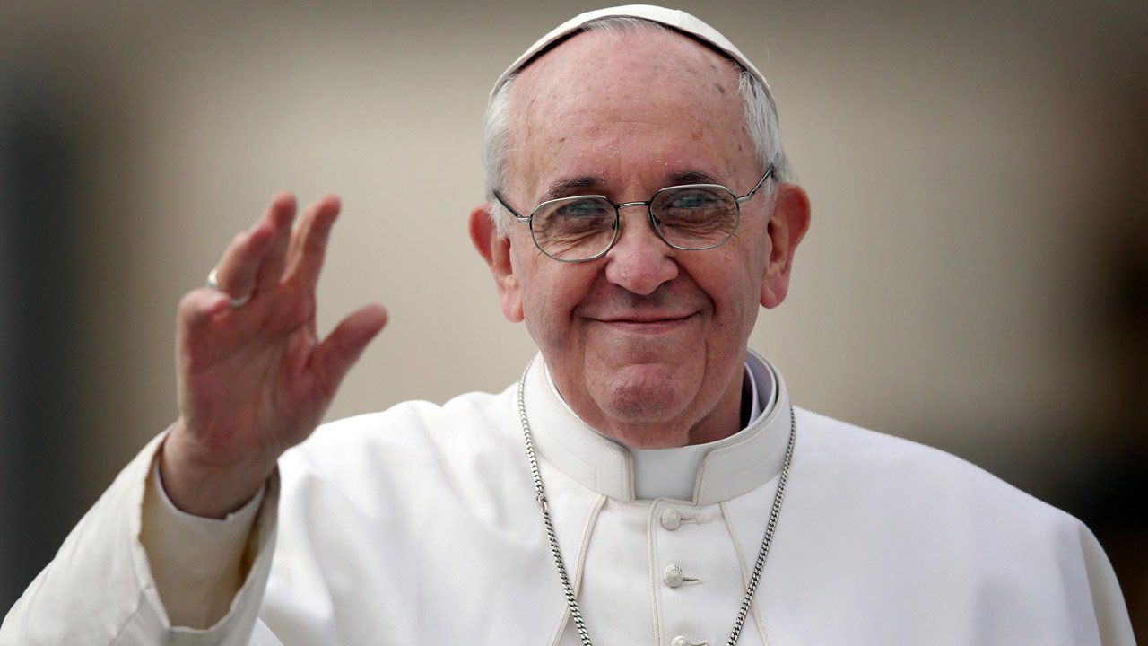 Papa Francisco recomenda acompanhamento psiquiátrico para pais quando a homossexualidade se manifesta na infância dos filhos