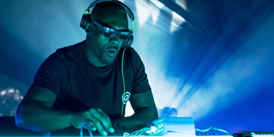 E se o (suposto futuro) James Bond, Idris Elba, fosse um DJ solteirão?
