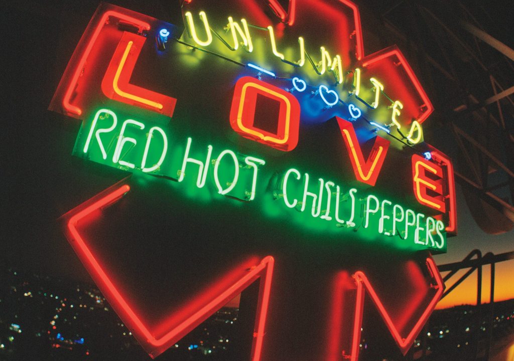 “Unlimited Love”: o álbum que nos traz os Red Hot Chili Peppers em estado puro