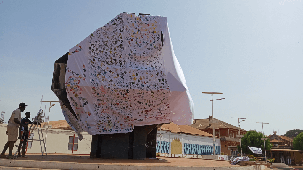 Arquiteto e artista guineense Marinho de Pina debate descolonizar a descolonização na Católica