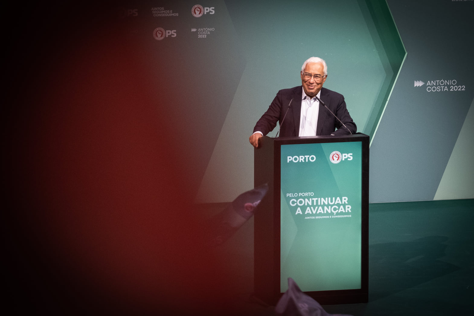António Costa anuncia novo apoio extraordinário de 240 euros para um milhão de famílias