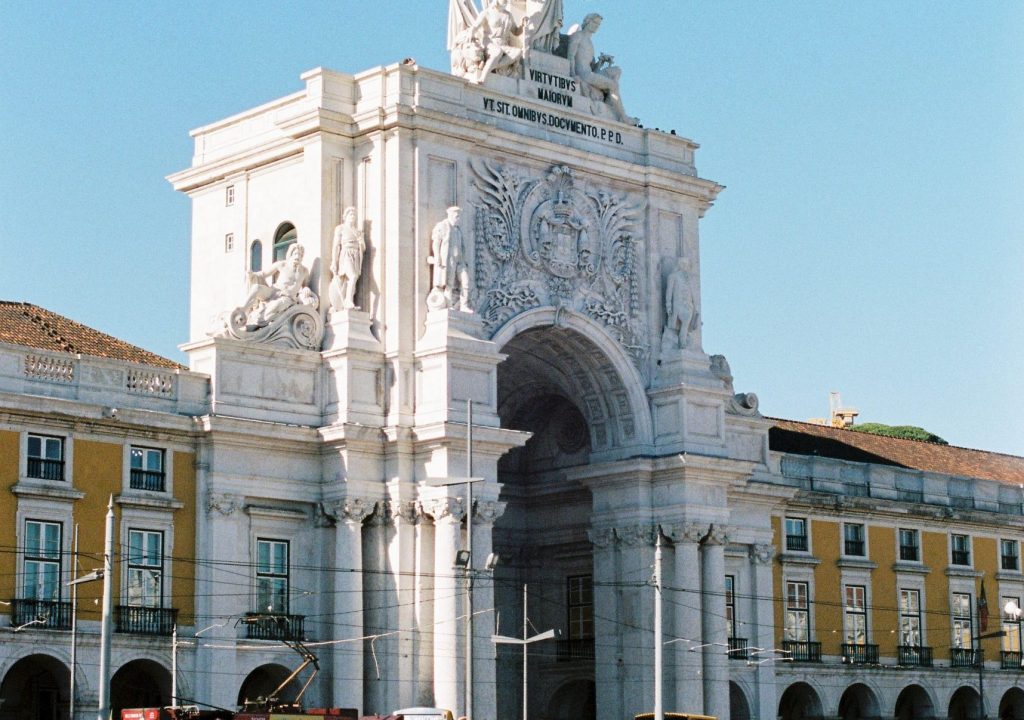 Câmara de Lisboa assegura disponibilização do espólio da Biblioteca-Museu República e Resistência