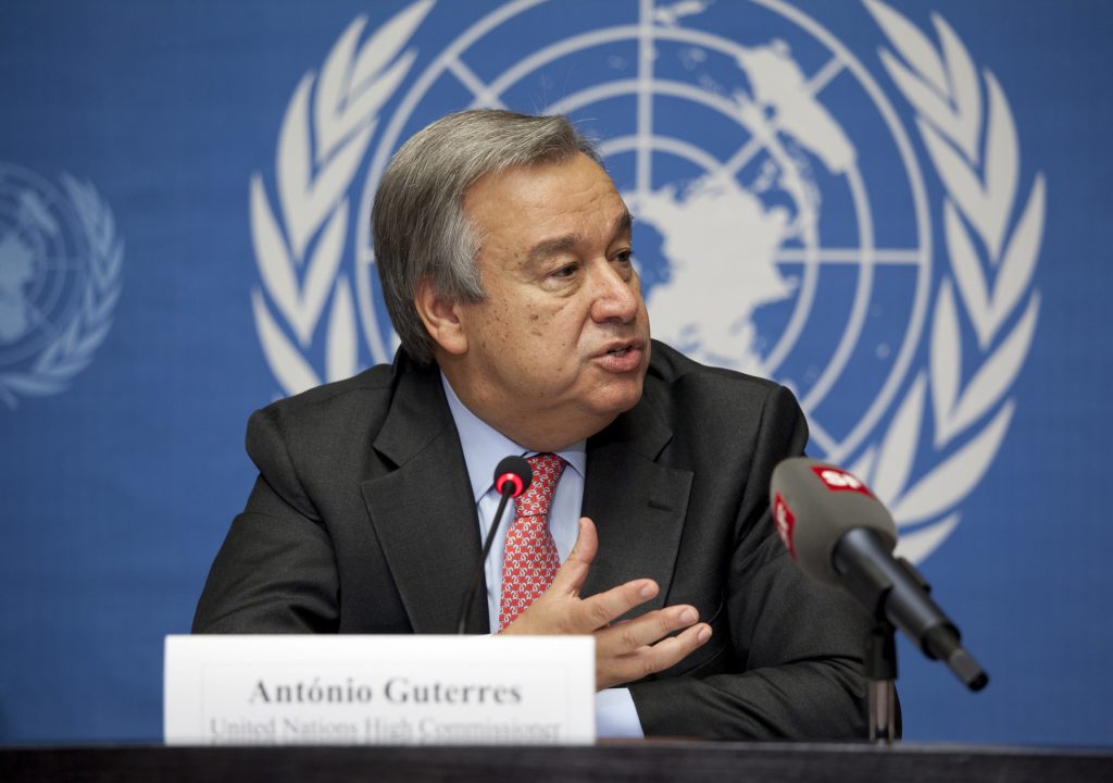 Guterres pede a Governos para introduzir conteúdos sobre escravatura nos currículos escolares