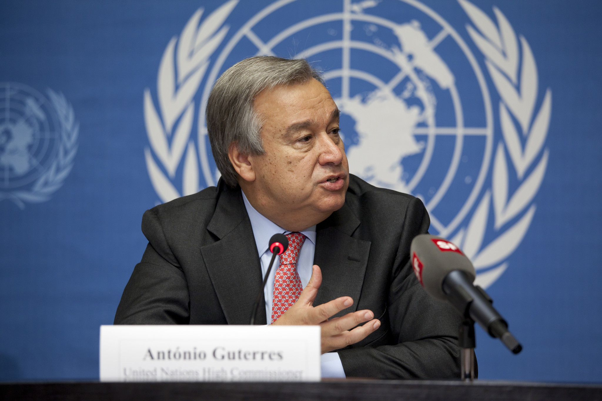 Guterres pede a Governos para introduzir conteúdos sobre escravatura nos currículos escolares