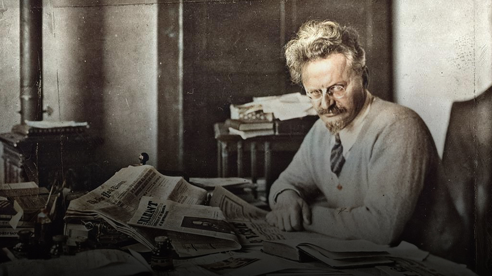 RTP2 exibe documentário sobre a história de vida de Trotsky