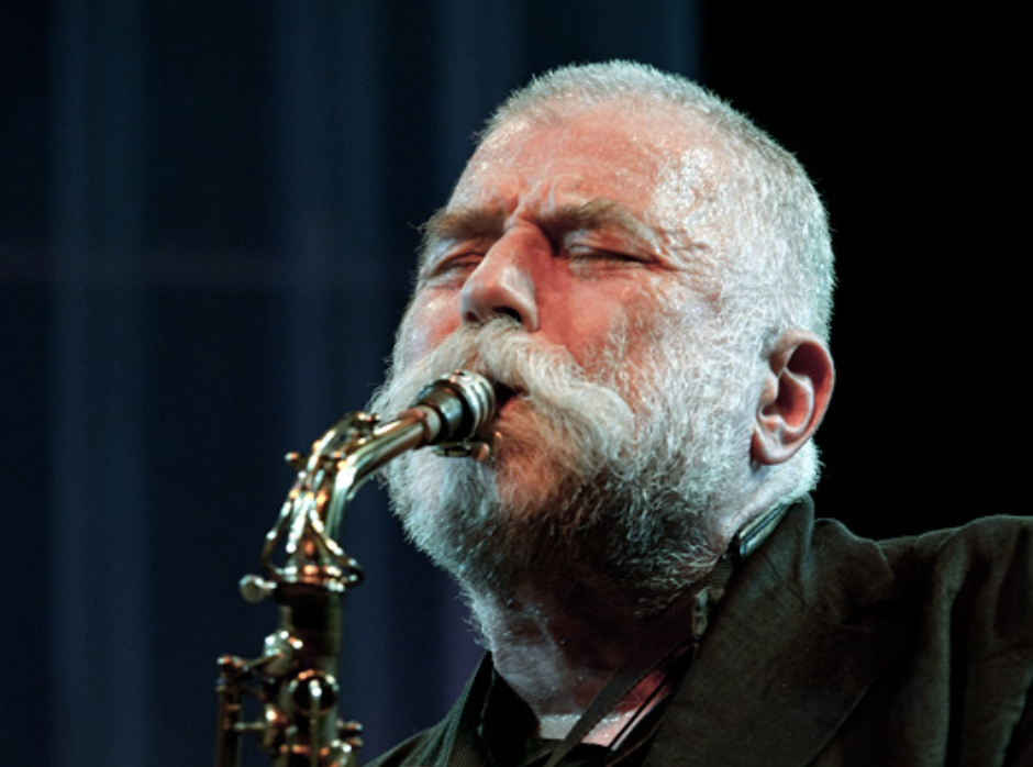 Músico alemão pioneiro do free jazz Peter Brötzmann morre aos 82 anos