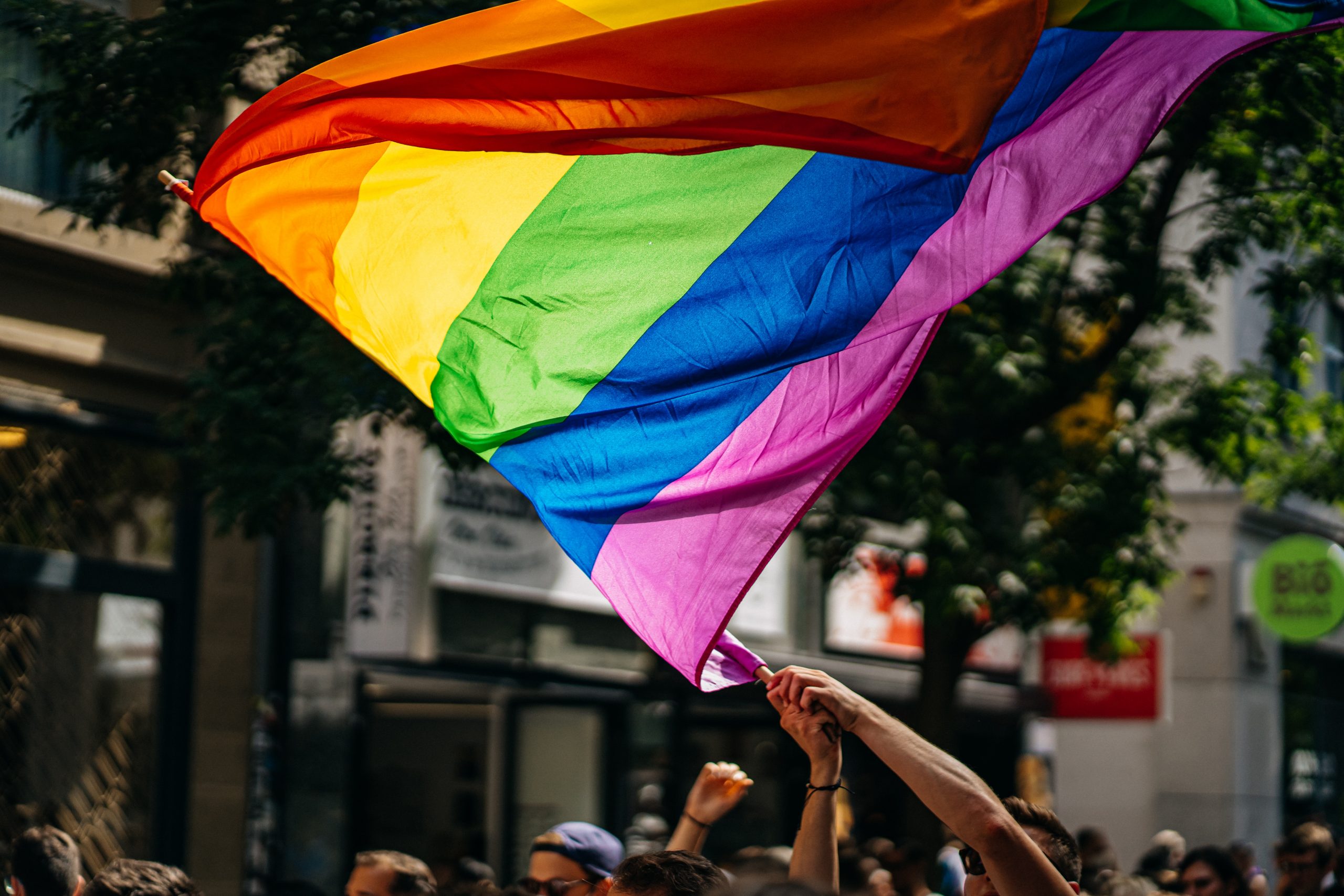 Milhares de pessoas desfilaram em Lisboa na 24.ª Marcha do Orgulho LGBTQI+