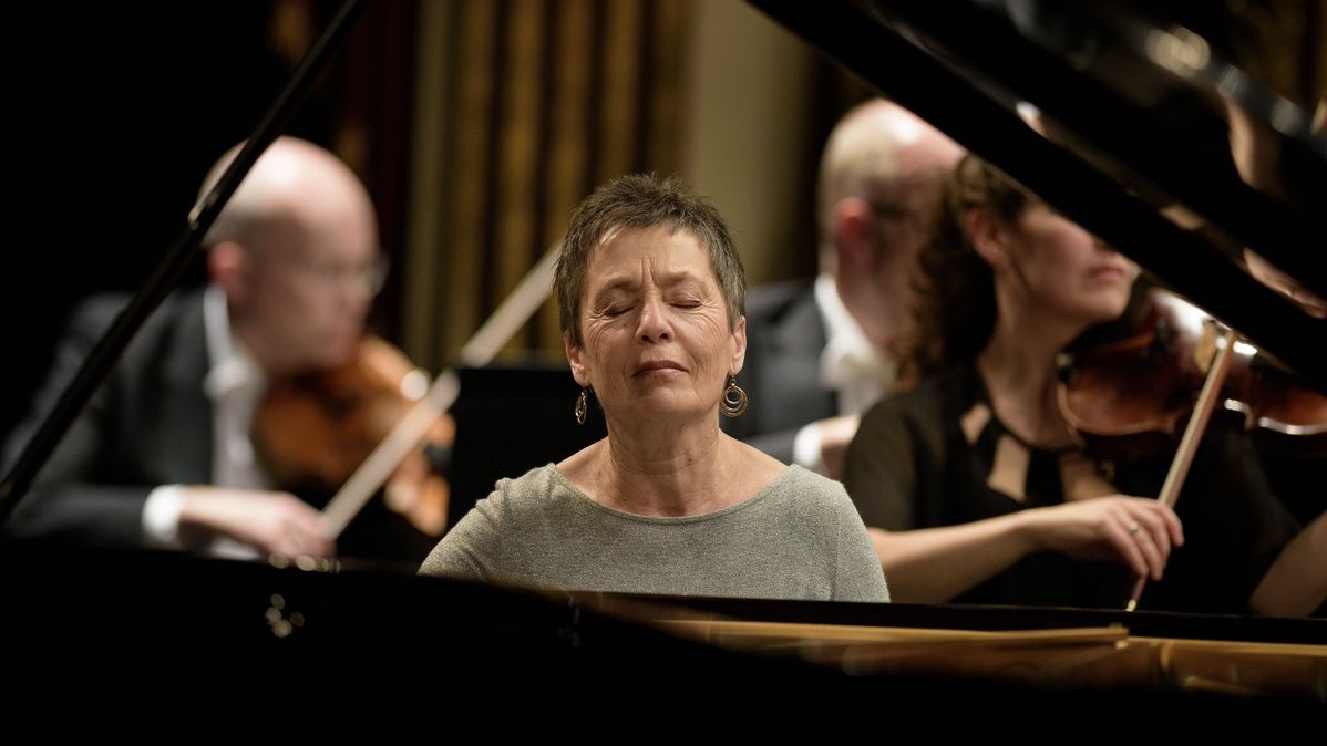 Pianista Maria João Pires apresenta ciclo “Schubertiades” na Pilharmonie de Paris