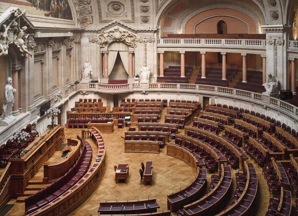 Parlamento português abre portas para visitas livres, música e lançamento de um livro