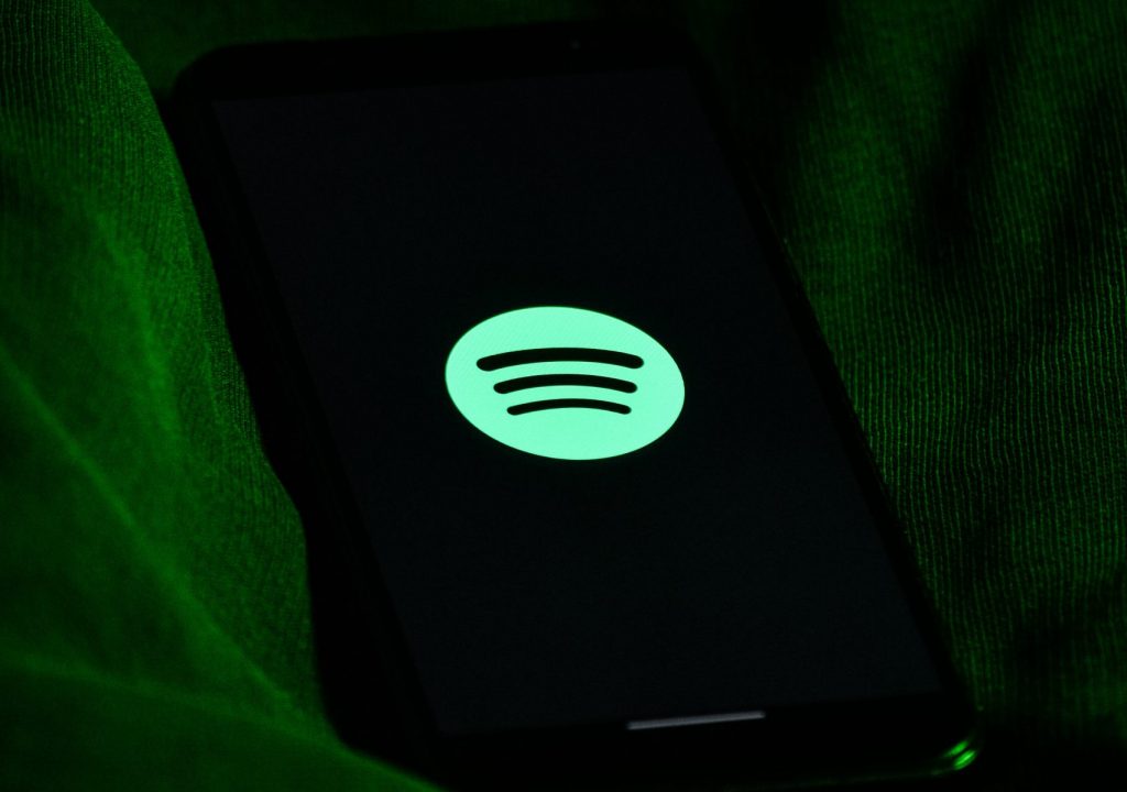 Spotify volta a ter lucro operacional no terceiro trimestre com 32 milhões de euros