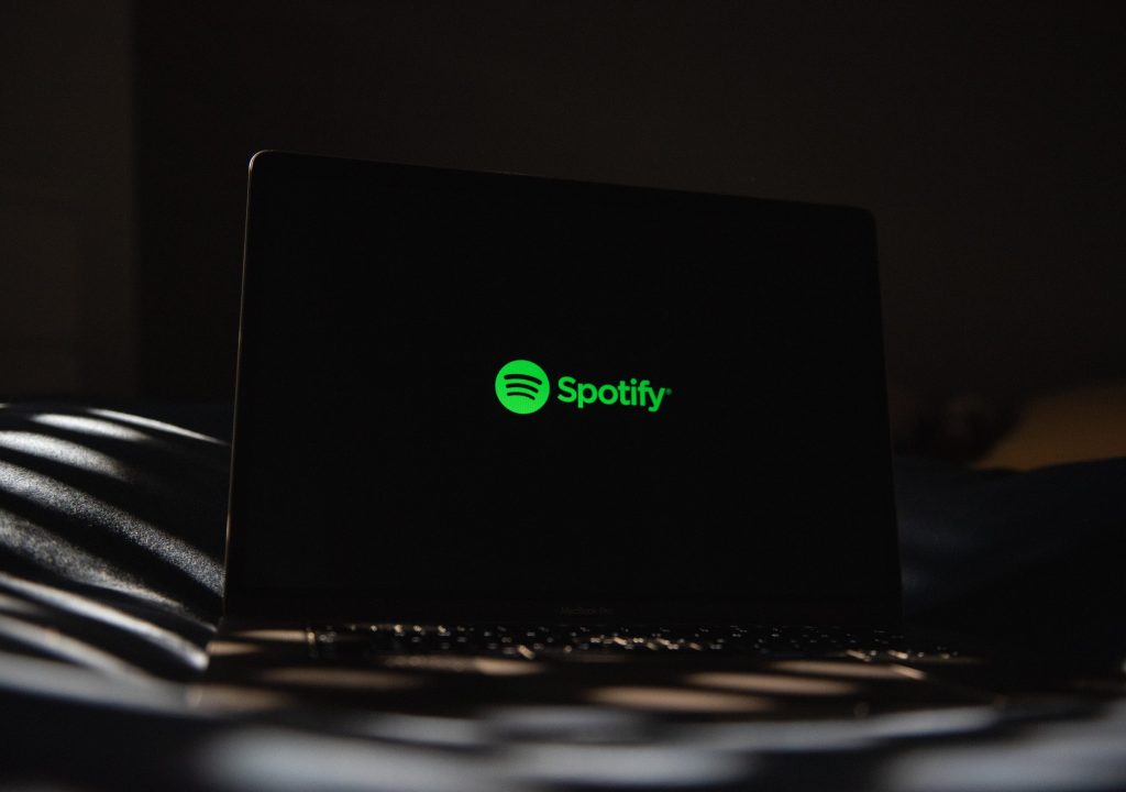 Spotify vai despedir cerca de 17% dos trabalhadores