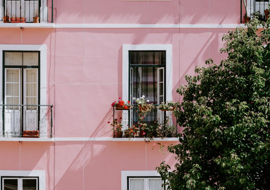 Proporção de pessoas em casas sobrelotadas aumentou para 13% em 2023, divulga hoje o INE