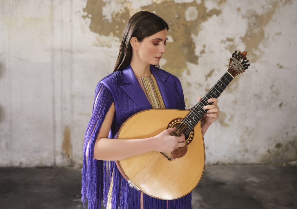 Com muito bom gosto, a guitarra portuguesa de Marta Pereira da Costa recebeu mundo na Casa da Música