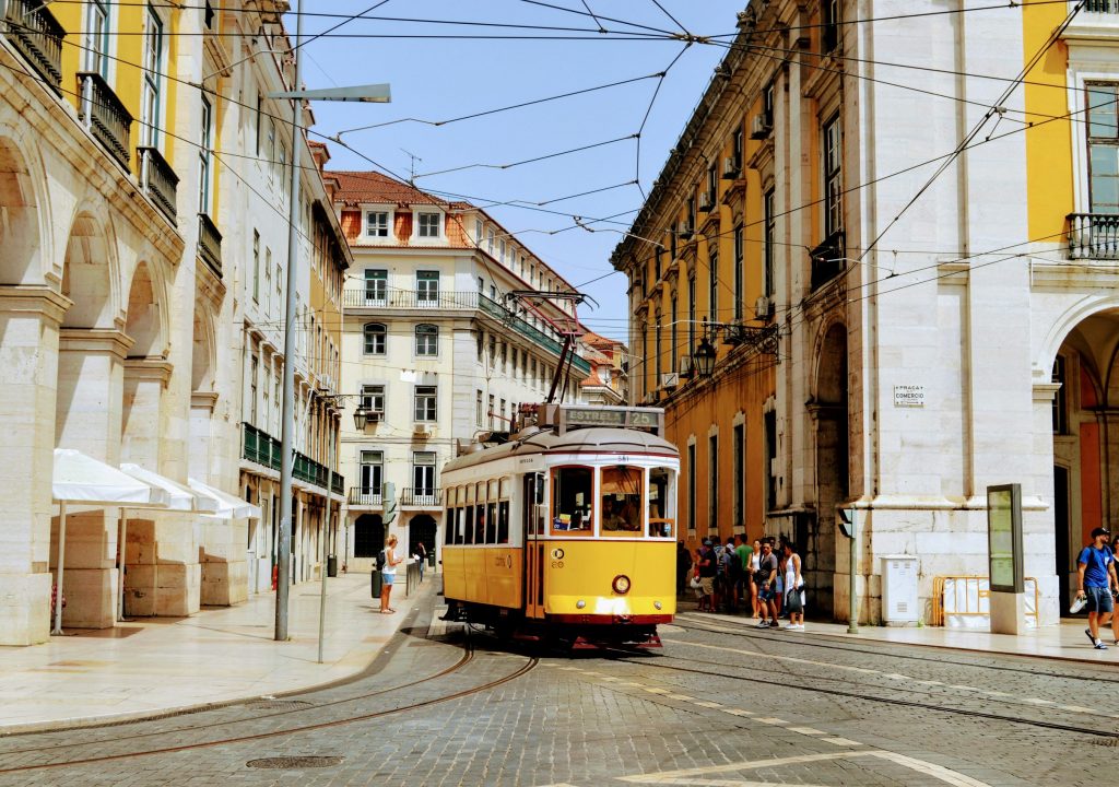 Câmara de Lisboa aprova aumento da taxa turística para quatro euros por noite