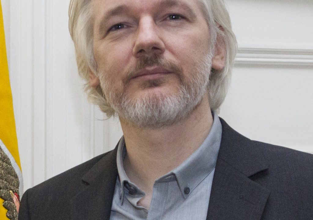 Julian Assange chega a acordo com EUA e sai da prisão