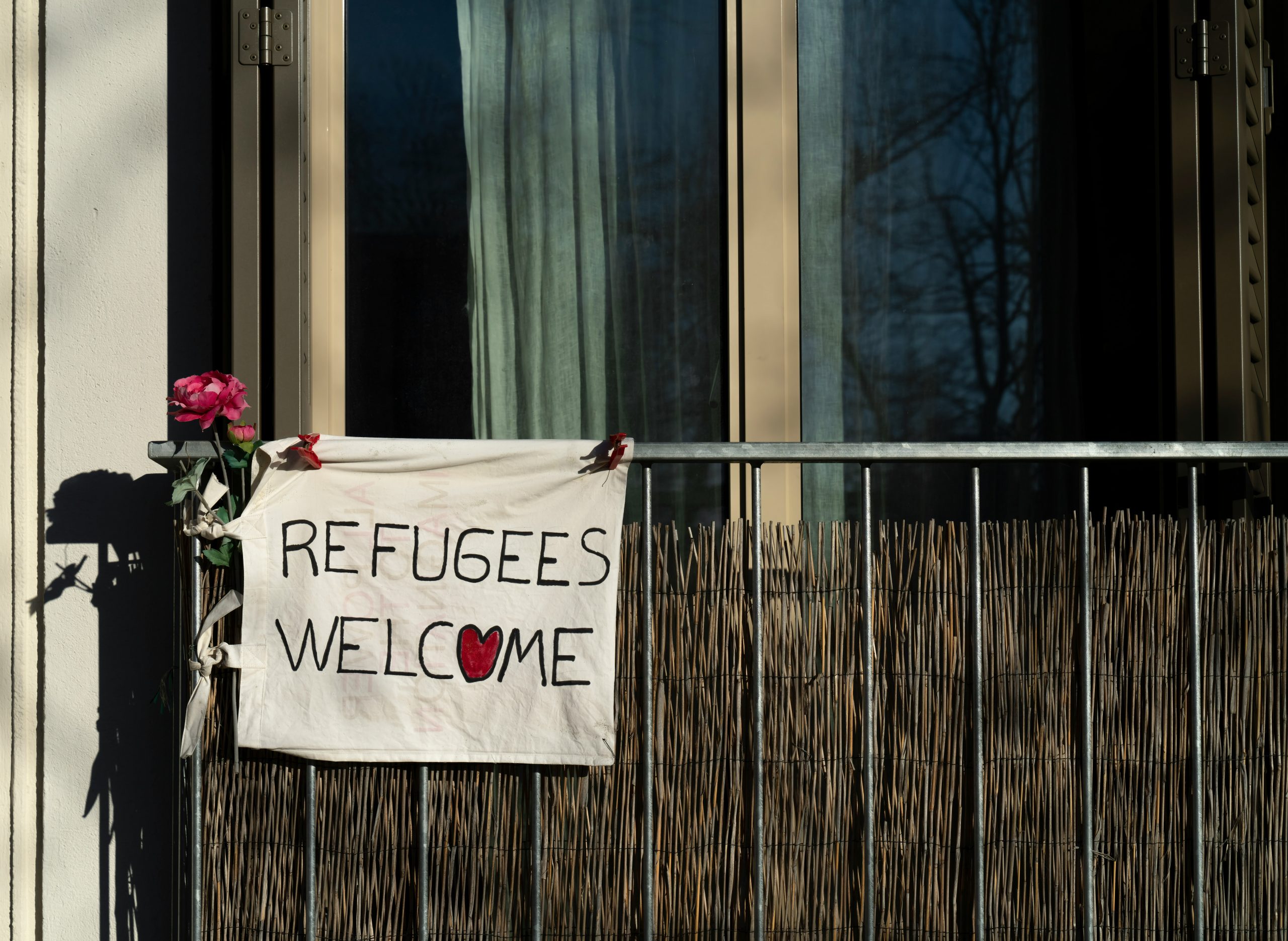 Reforço dos movimentos políticos anti-migrantes nas Eleições Europeias irá resultar num maior caos migratório, alerta ONU