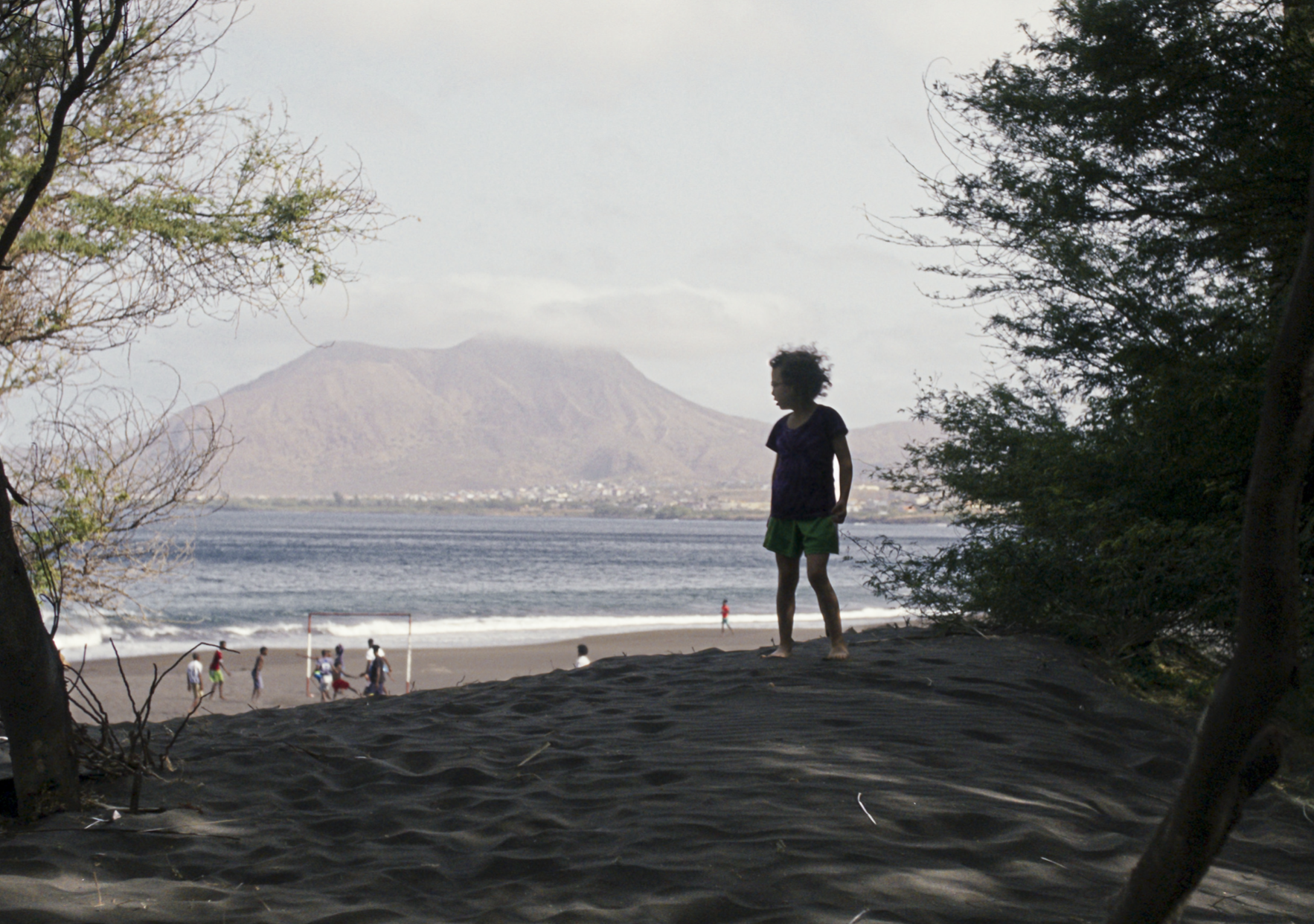 “A Ama de Cabo Verde”, da realizadora francesa Marie Amachoukeli-Barsacq, estreia nos cinemas portugueses
