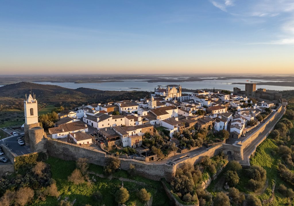 Bienal cultural Monsaraz Museu Aberto acontece este mês e tem como mote “Eu sou devedor à terra”