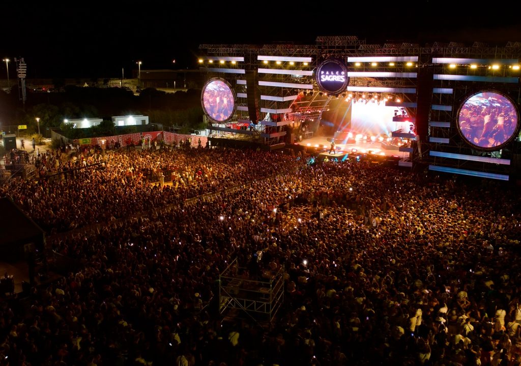 Festival O Sol da Caparica recebeu 100 mil espetadores e regressa de 14 a 17 de agosto de 2025