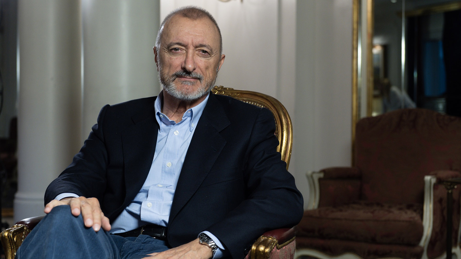 Entrevista. Arturo Pérez-Reverte: “Os EUA nunca permitiram que o México fosse um país poderoso e estável, sempre procuram destabilizá-lo”