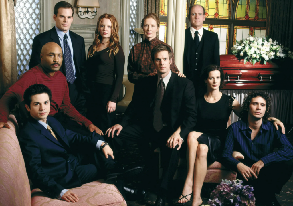 “Six Feet Under”, a série revolucionária sobre a morte e o luto